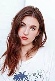 How tall is Rainey Qualley?